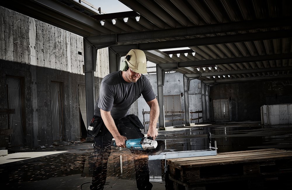 RKD Amoladora Angular Makita GA9020 230 Mm 600 M trabajo metal 3300 W - Imagen 3