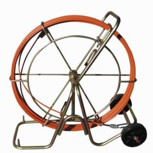 Guía pasahilos fibra de vídrio autoenergética con contenedor de Ø 900 mm con ruedas (Largo 60 m; Ø 9 mm)