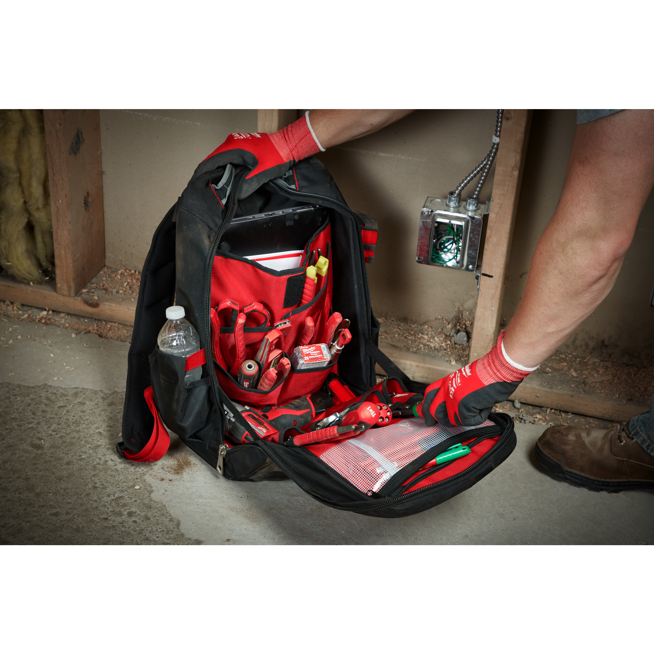 Mochila jobsite perfil bajo Low Profile Backpack Milwaukee - Imagen 4