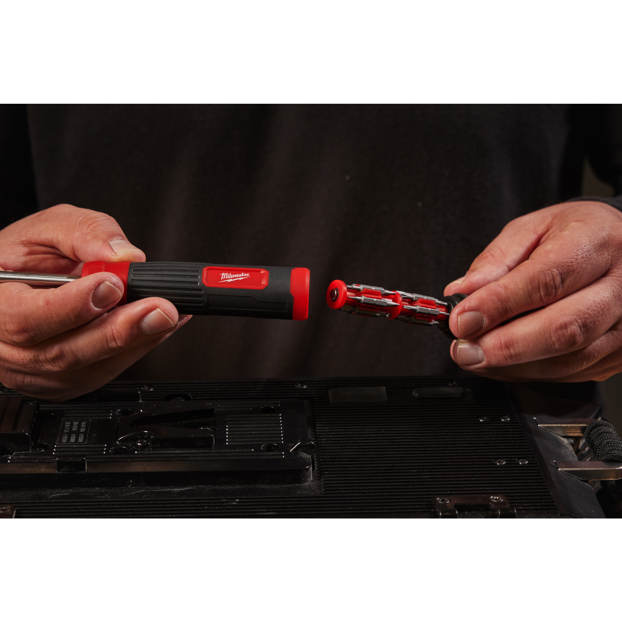 Destornillador multipuntas de precisión 27 en 1 Precision Multi-Bit Screwdriver Milwaukee - Imagen 5
