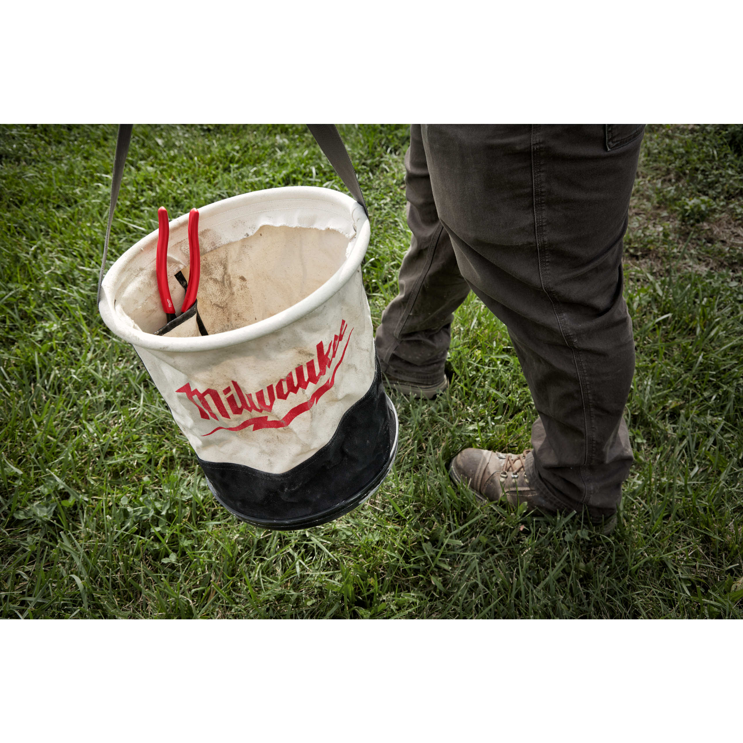 Bolsa para servicios con bolsillos Textile Utility Bucket with Pockets Milwaukee - Imagen 4