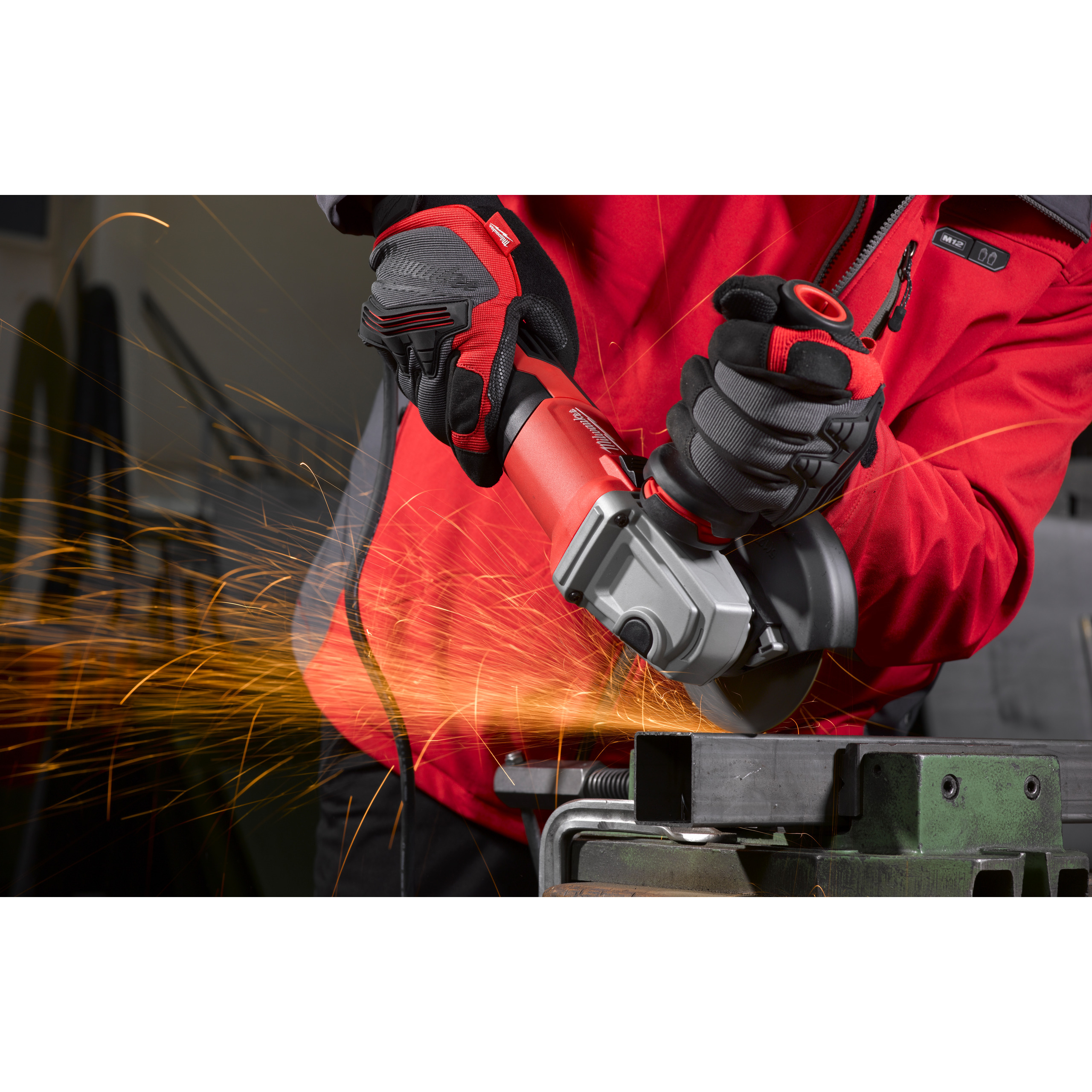 Amoladora angular de 1250W con AVS e interruptor deslizante AGV 13 Milwaukee - Imagen 4