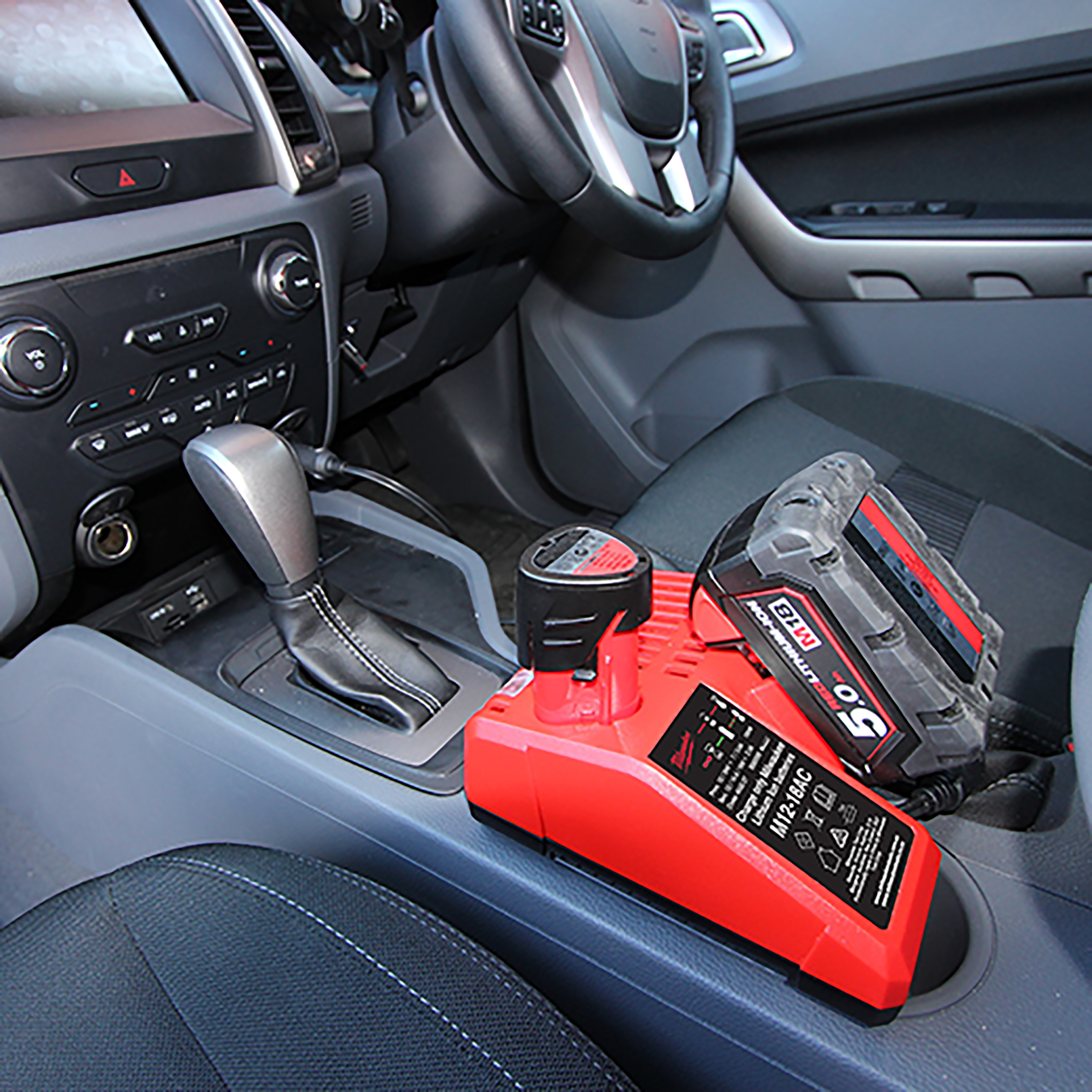 Cargador para coche multivoltaje M12™ - M18™ M12-18 AC Milwaukee - Imagen 5
