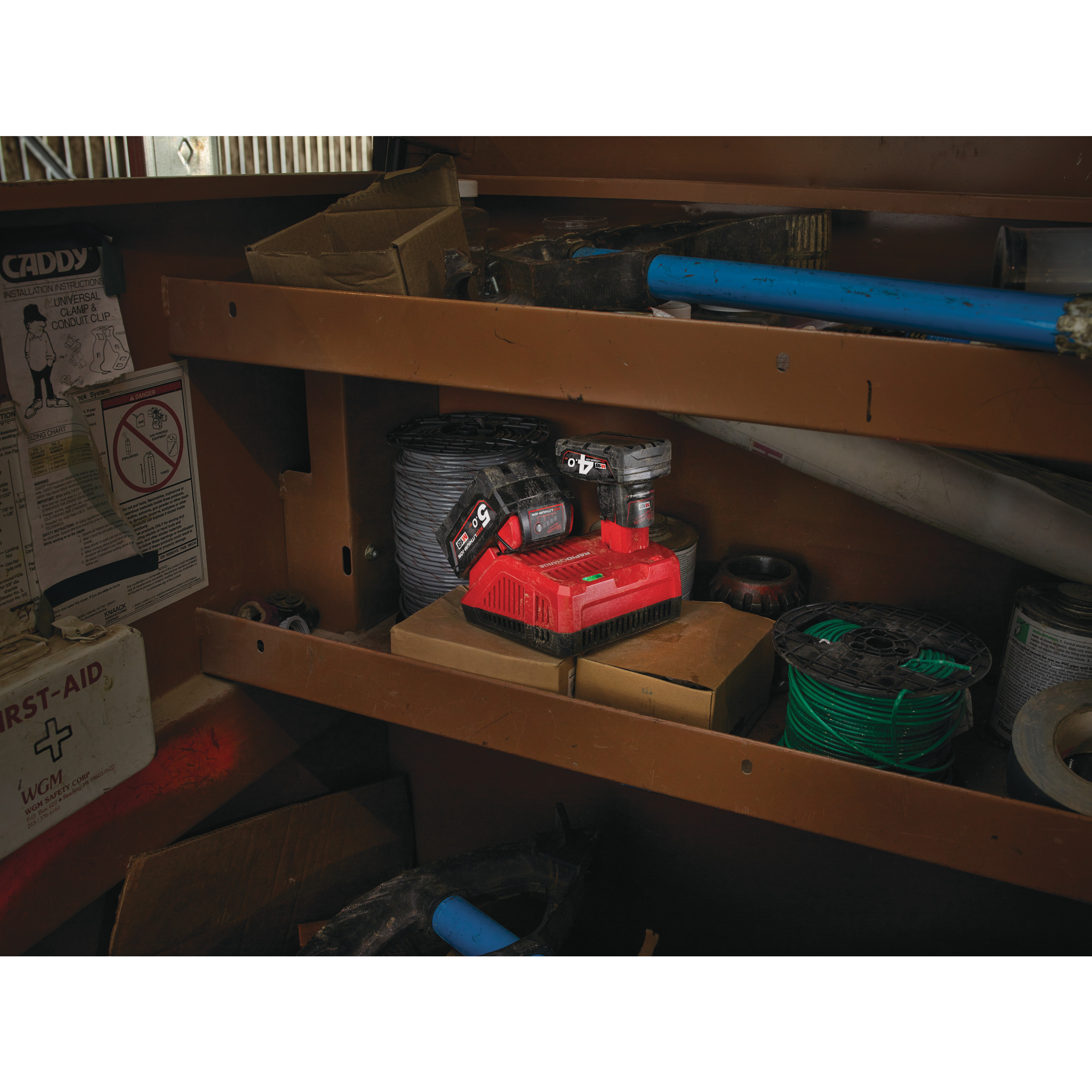 Cargador rápido multivoltaje M12™ - M18™ M12-18 FC Milwaukee - Imagen 4