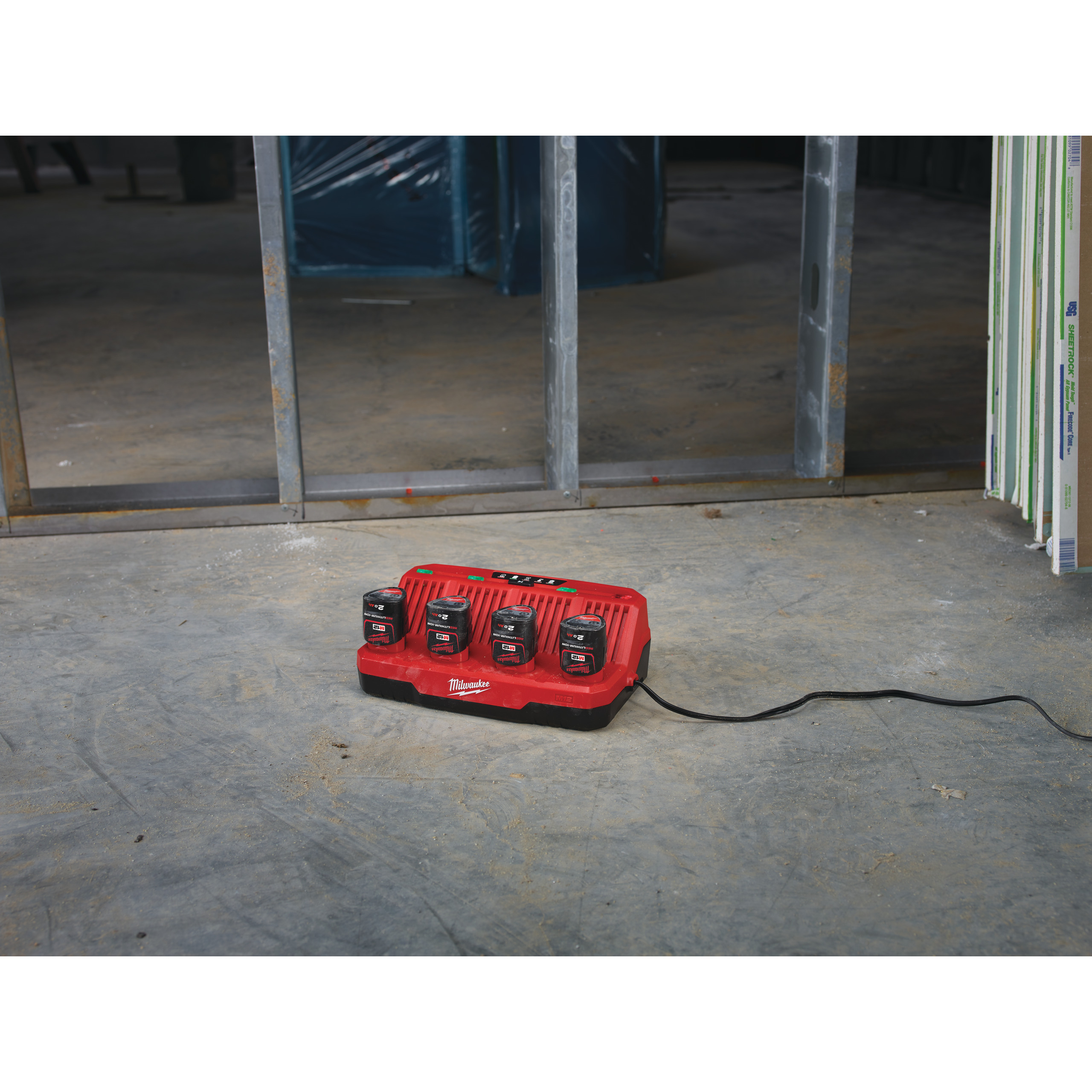 Cargador multipuerto M12™ M12 C4 Milwaukee - Imagen 4