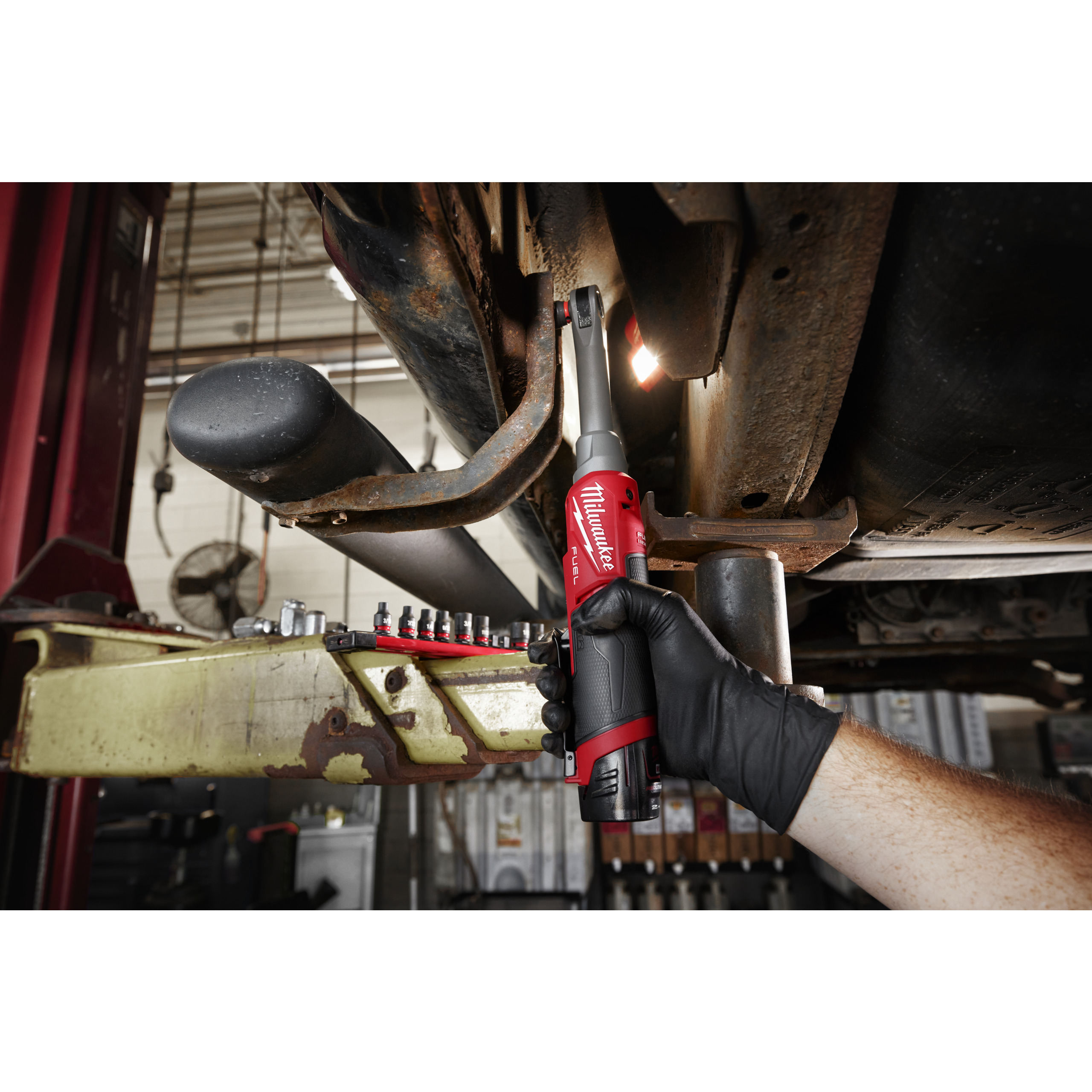 Llave de carraca de alta velocidad de cuello largo M12 FUEL™, ¼″ M12 FHIR14LR Milwaukee - Imagen 4