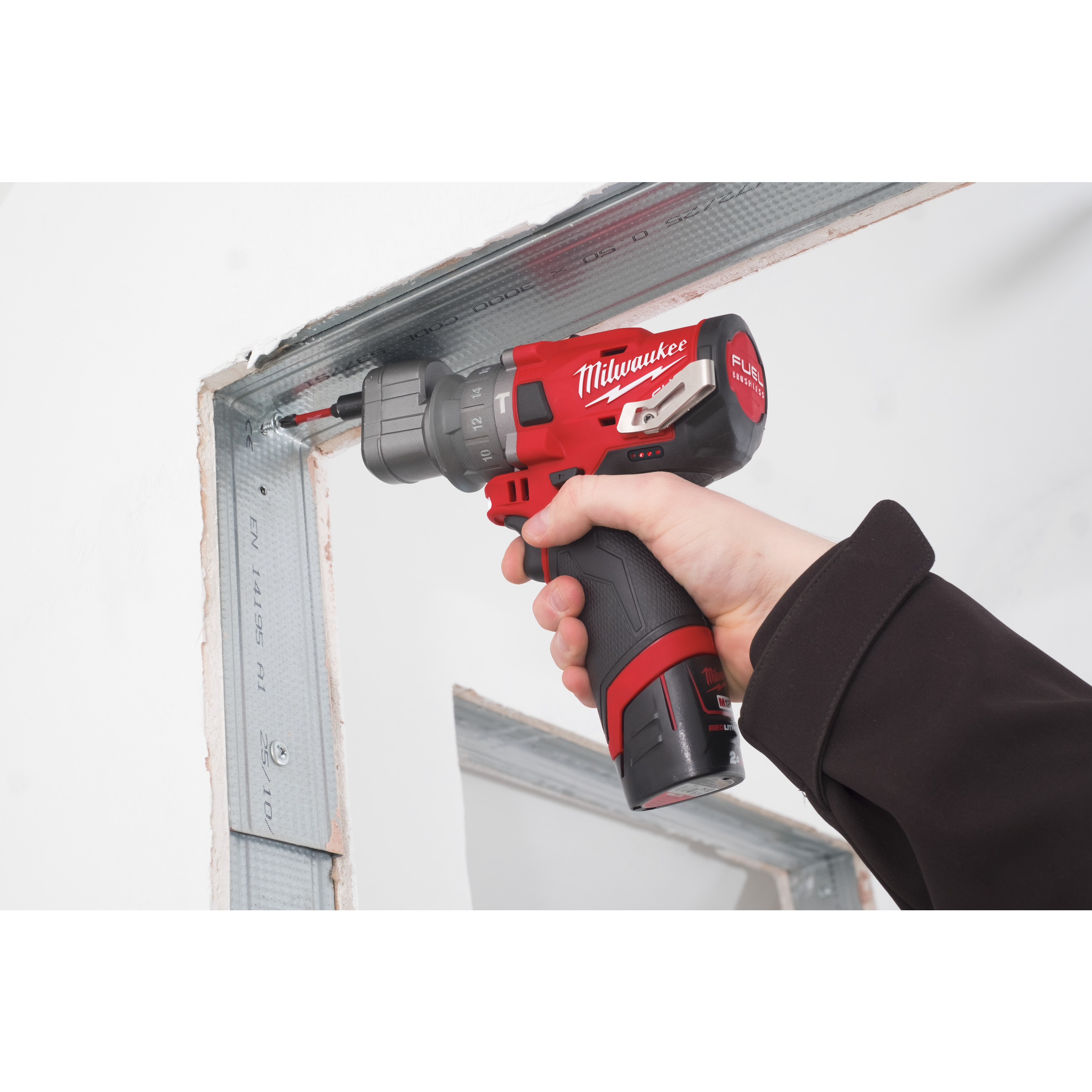 Taladro percutor sub compacto con portabrocas desmontable M12 FUEL™ M12 FPDX Milwaukee - Imagen 5