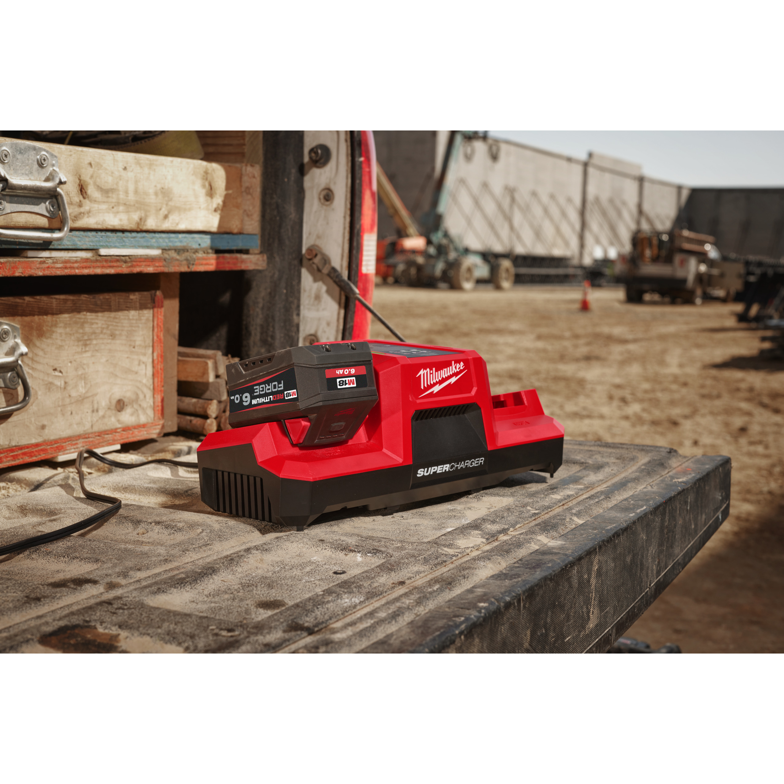 Super cargador rápido doble puerto M18™ M18 DBSC Milwaukee - Imagen 5