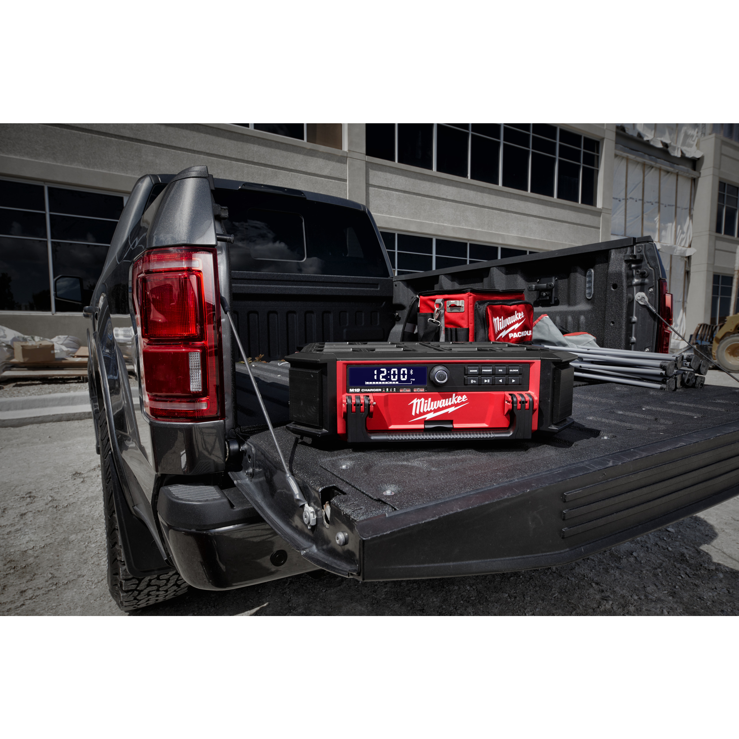 Radio/cargador de trabajo M18™ PACKOUT™ M18 PRCDAB+ Milwaukee - Imagen 4