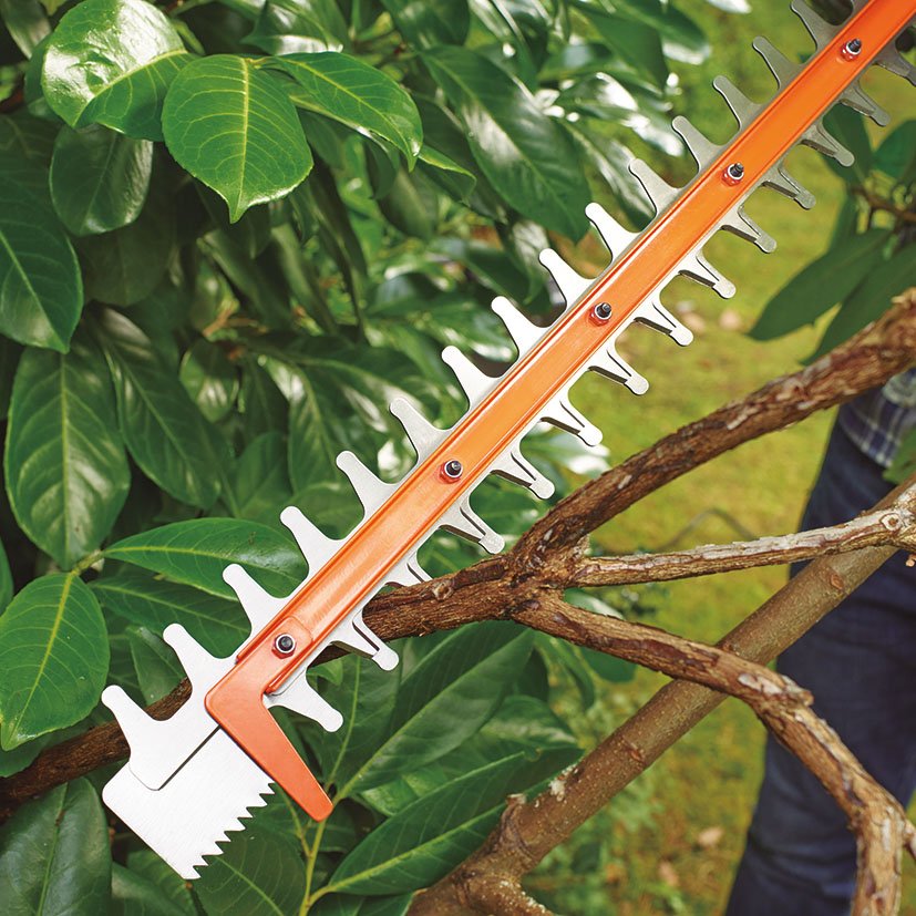 Cortasetos 500 W 55 CM 22 MM Black&decker - Imagen 2