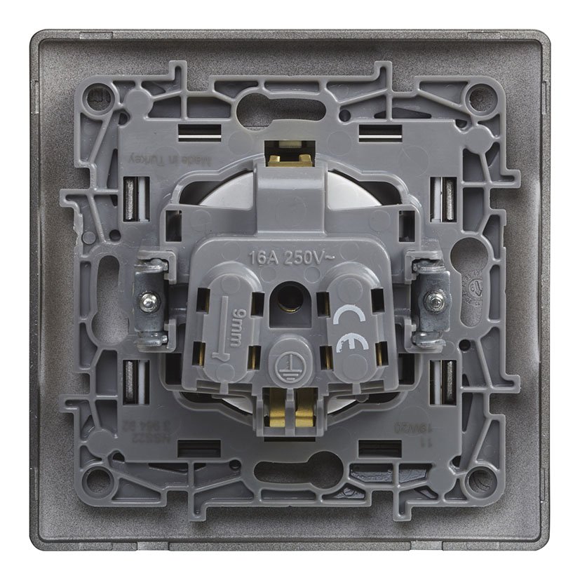 NILOE TOMA 2P+T BLACK Monobloc Legrand Negro mecanismo empotrar - Imagen 3